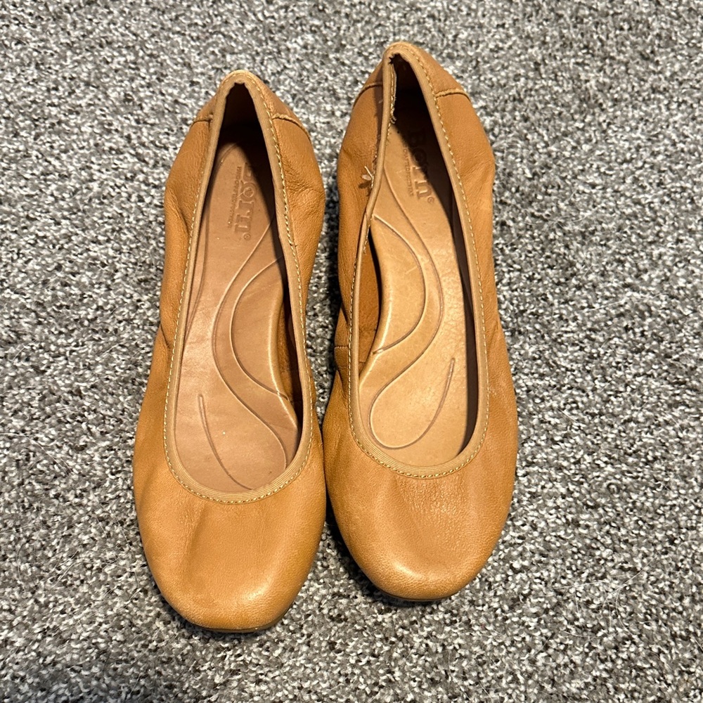 Born Women's Brown Leather Flats